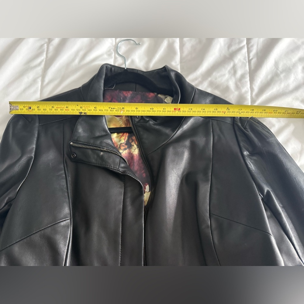 Women’s leather jacket - Picture 6 of 6